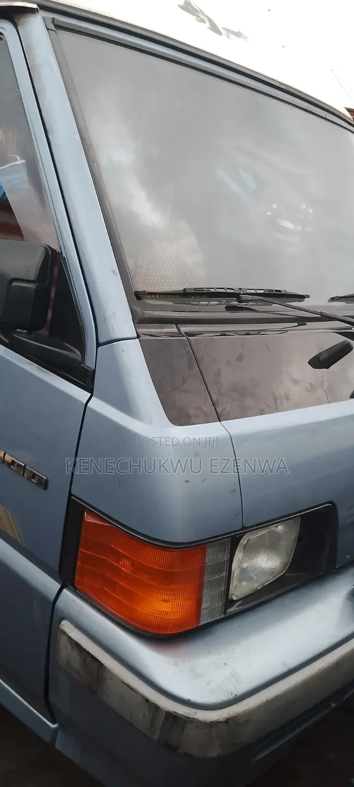 Mitsubishi L300 2004 Blue