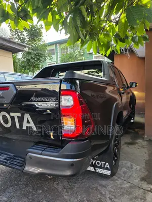 New Toyota Hilux 2026 Black