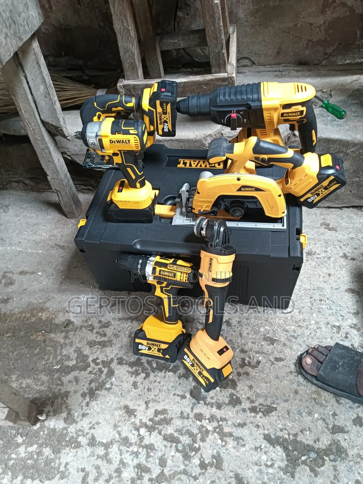 DeWalt Cordless Six in One Machine
