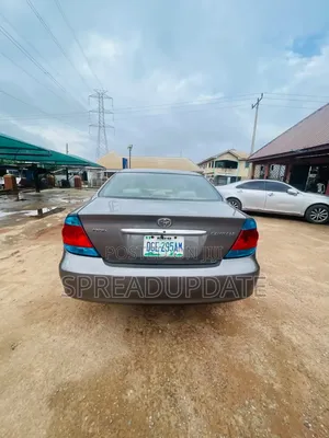 Toyota Camry 2006 Gray