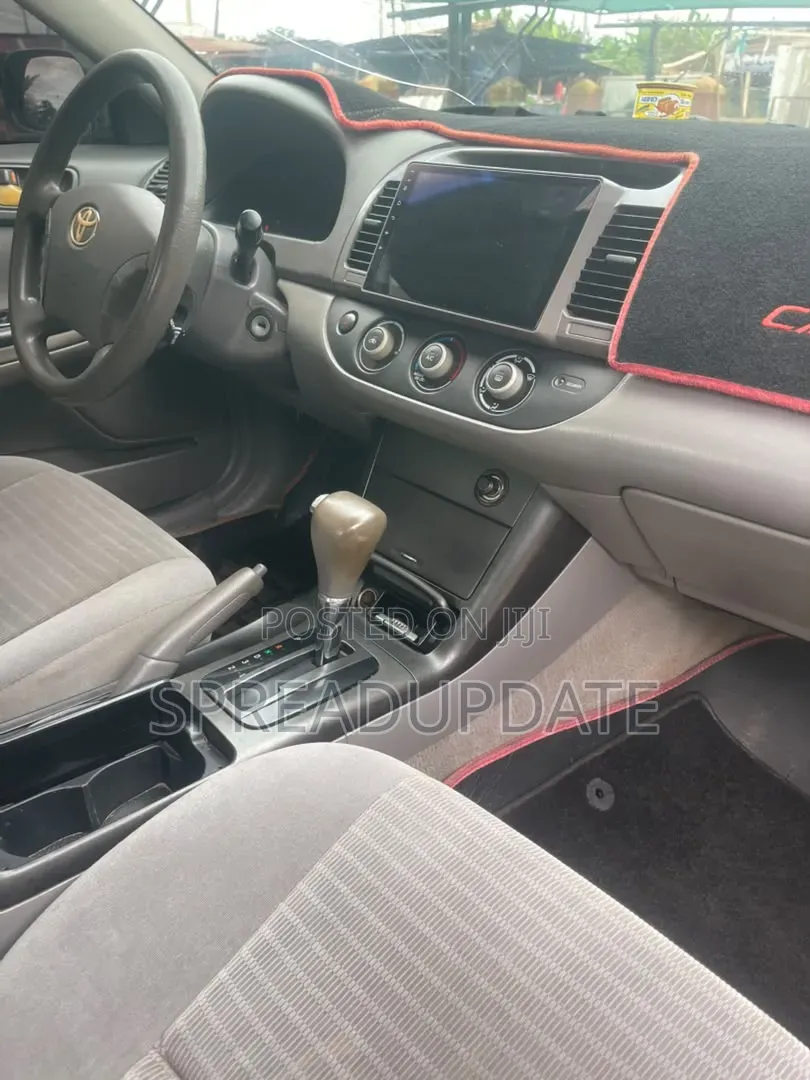 Toyota Camry 2006 Gray