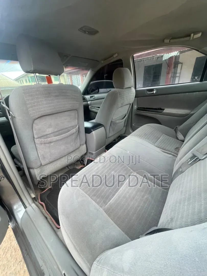 Toyota Camry 2006 Gray