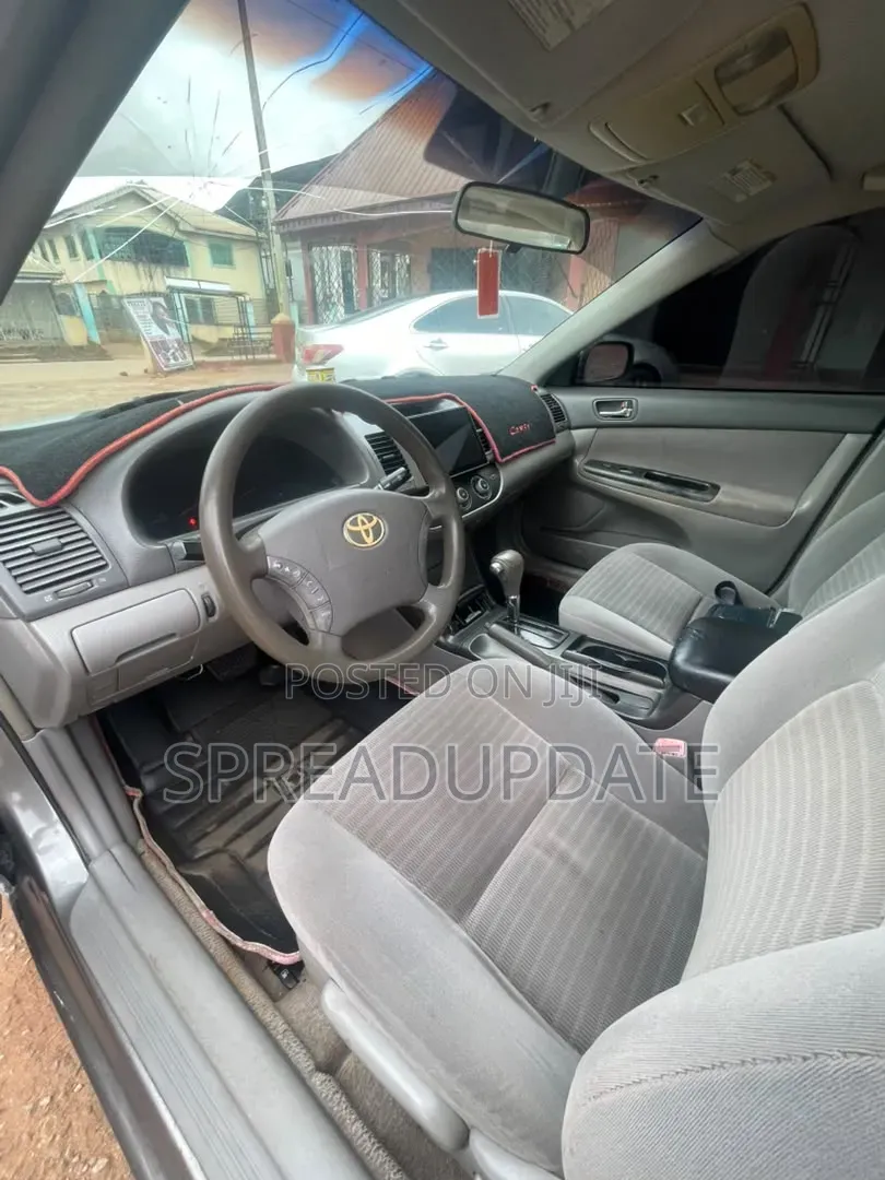 Toyota Camry 2006 Gray