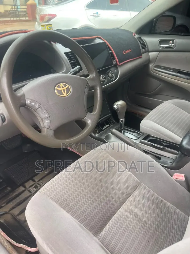 Toyota Camry 2006 Gray