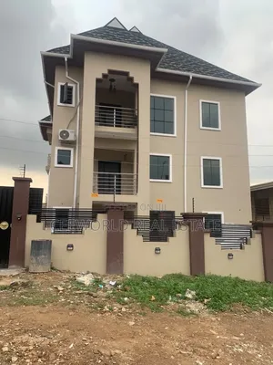 2bdrm Apartment in Eyingrammer Molete for rent