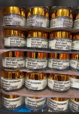 Instant Glowing Face Cream 12pics