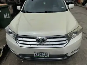 Toyota Highlander Limited 2011 White