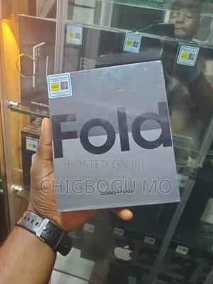 New Samsung Galaxy Z Fold4 256 GB Gray