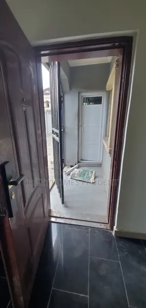 2bdrm Apartment in Seaside Estate, Ado / Ajah for rent