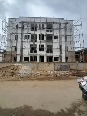 4bdrm Maisonette in Yaba, Onike for sale