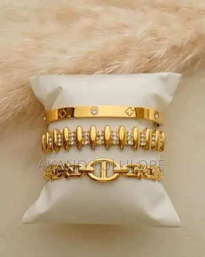 Elegant Gold Stainless Steel Bracelet Set