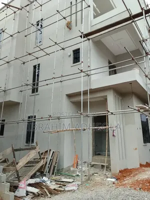 5bdrm Duplex in Egbeda for sale