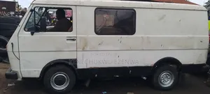 Volkswagen LT 2000 White