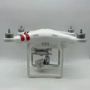 DJI Phantom 3 Standard 2. Camera 3