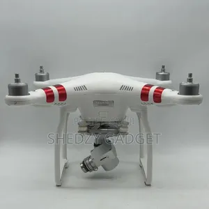 DJI Phantom 3 Standard 2. Camera 3