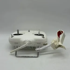 DJI Phantom 3 Standard 2. Camera 3