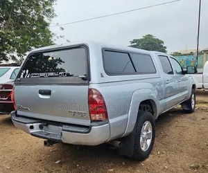 Toyota Tacoma 2005 Silver