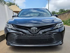 Toyota Camry LE FWD (2.5L 4cyl 8AM) 2018 Black
