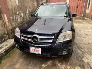 Mercedes-Benz GLK-Class 2011 Blue