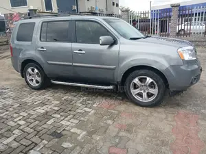 Honda Pilot Touring 4dr SUV (3.5L 6cyl 5A) 2009 Gray