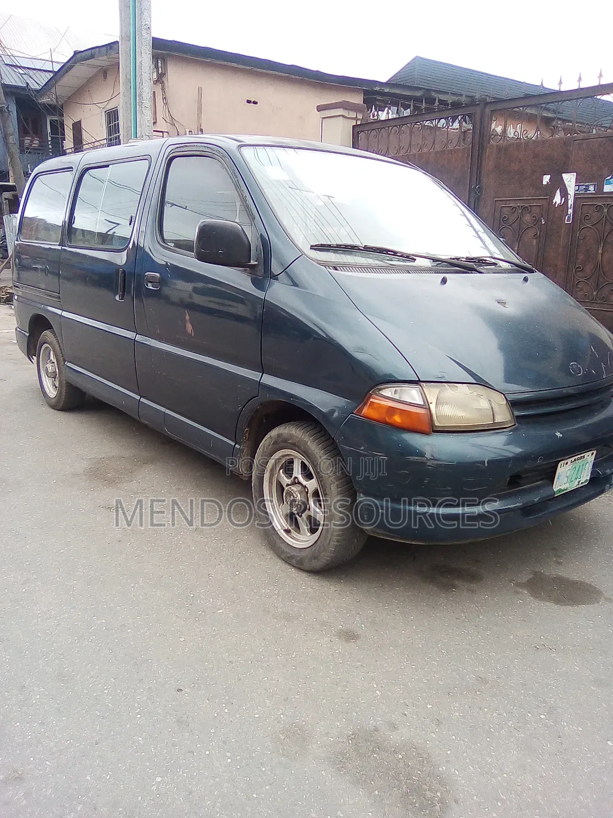 Toyota HiAce 2005 Green