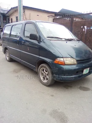 Toyota HiAce 2005 Green