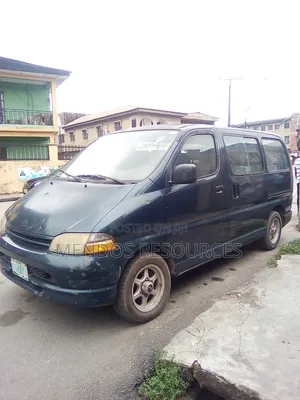 Toyota HiAce 2005 Green