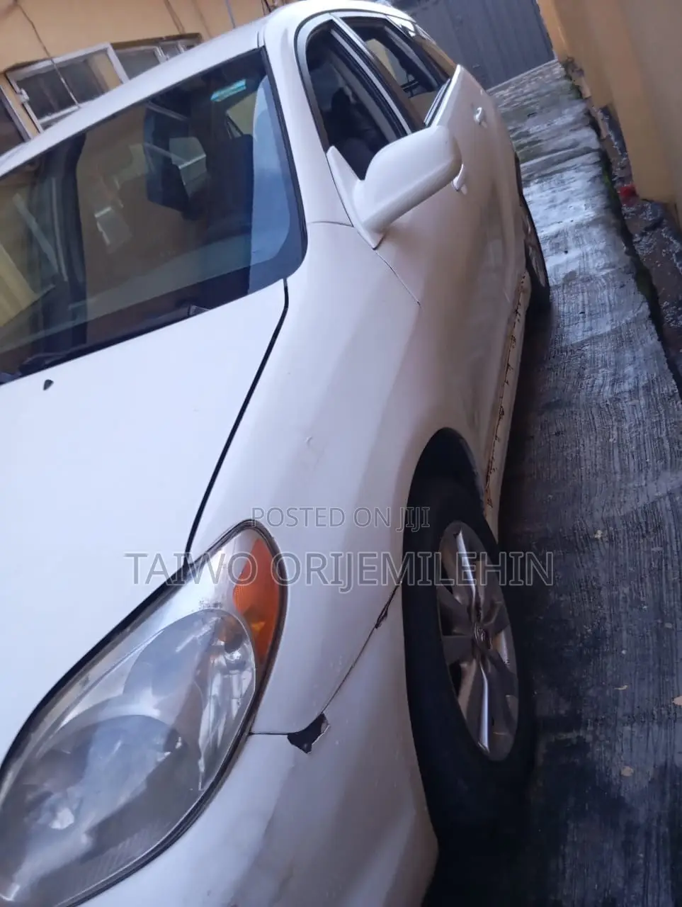 Toyota Matrix 2004 White