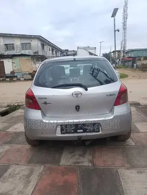Toyota Yaris 2009 Silver