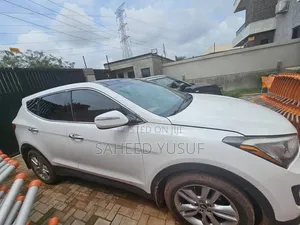 Hyundai Santa Fe 2012 White