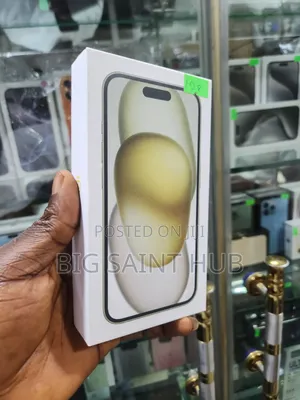 New Apple iPhone 15 128 GB Yellow