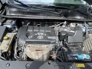 Toyota RAV4 2011 Maroon