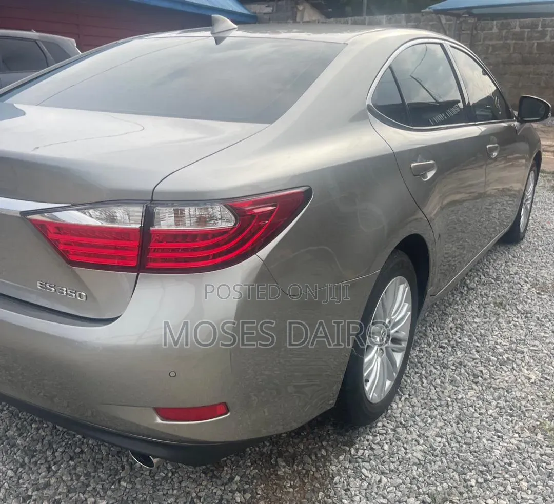 Lexus ES 2015 Brown