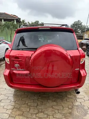 Toyota RAV4 V6 2009 Red