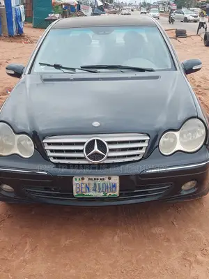 Mercedes-Benz C200 2003 Black