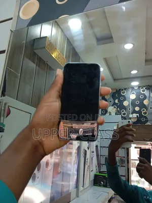 Apple iPhone XR 128 GB White