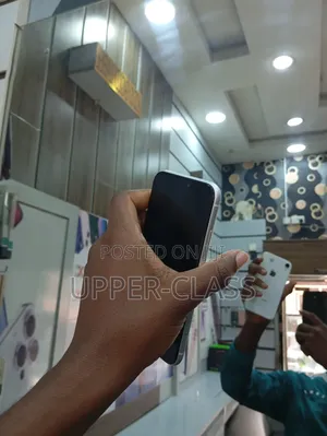 Apple iPhone XR 128 GB White