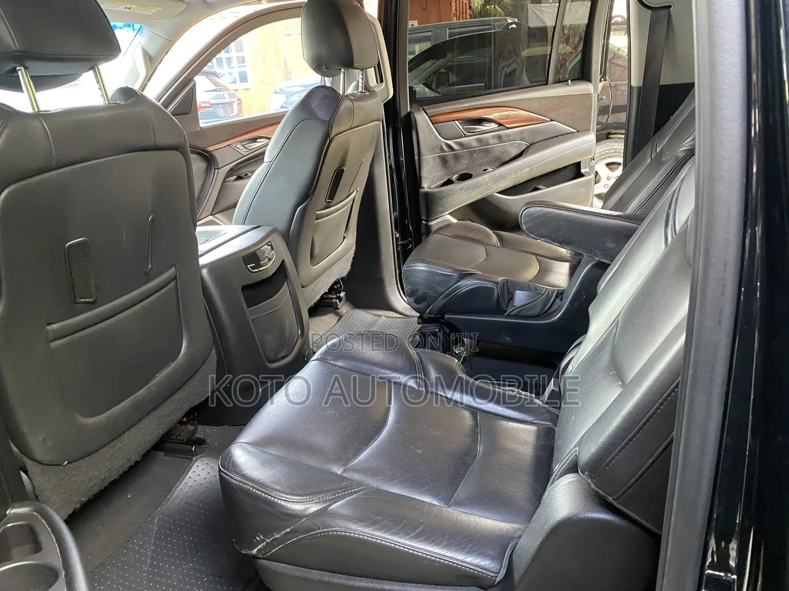 Cadillac Escalade ESV 2014 Black