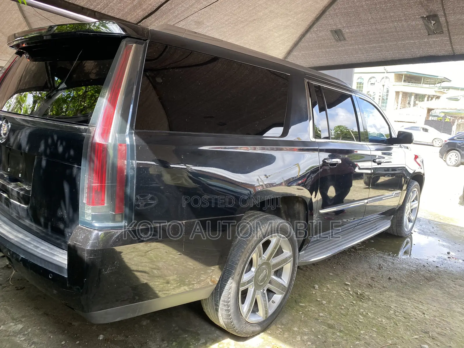 Cadillac Escalade ESV 2014 Black