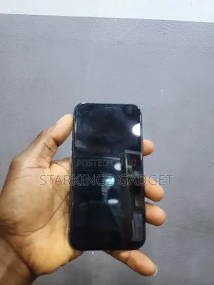 Apple iPhone 11 64 GB Black