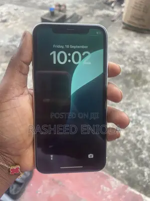 Apple iPhone 11 64 GB White