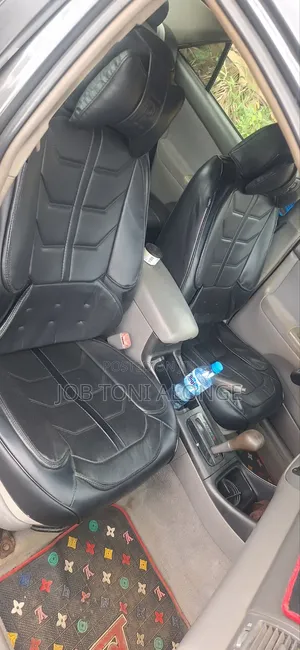 Toyota Camry LE 4dr Sedan (2.4L 4cyl 4A) 2004 Gray