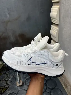 Nike Zoom Canvas