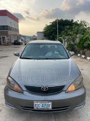 Toyota Camry 2004 Gray
