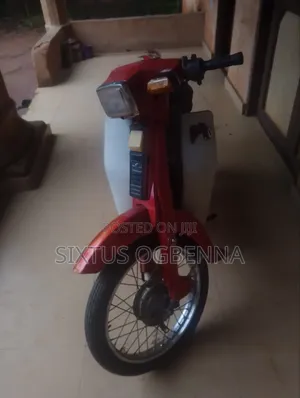 Yamaha 2000 Red