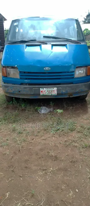 Ford Transit 1990 Blue