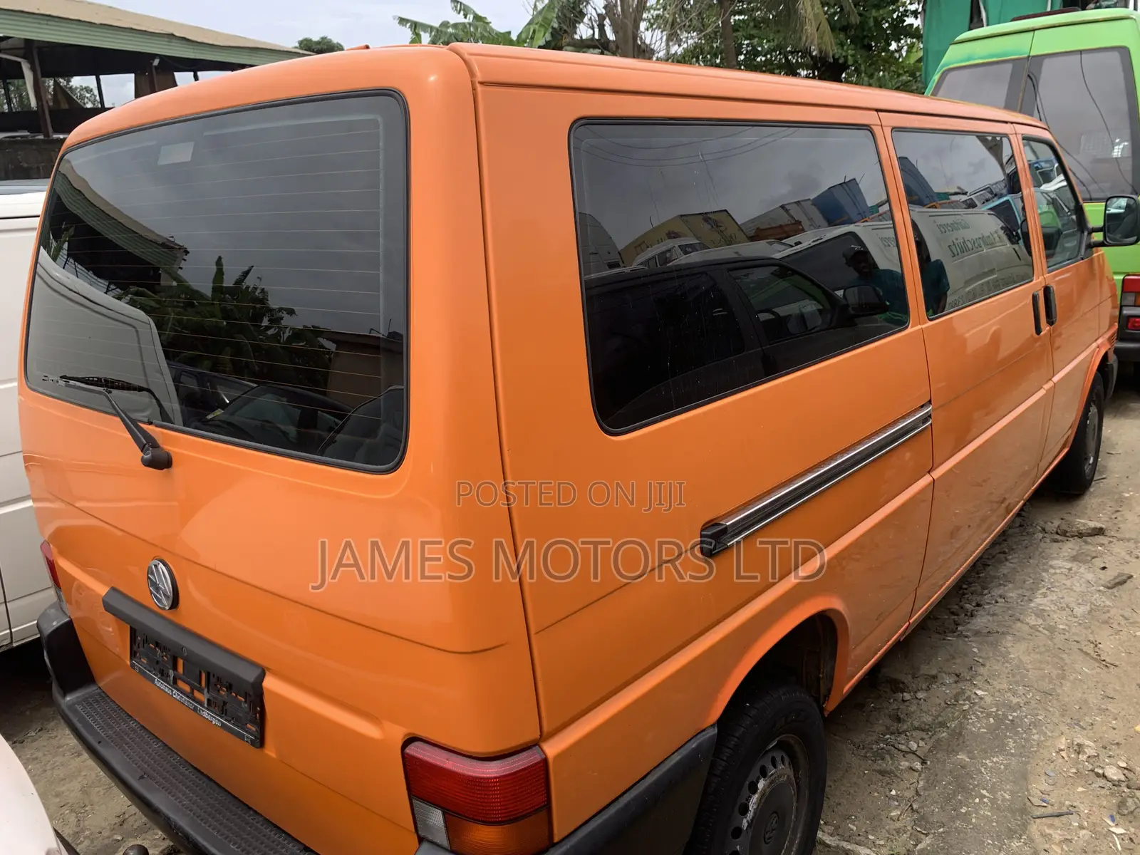 Volkswagen Transporter 2007 Yellow