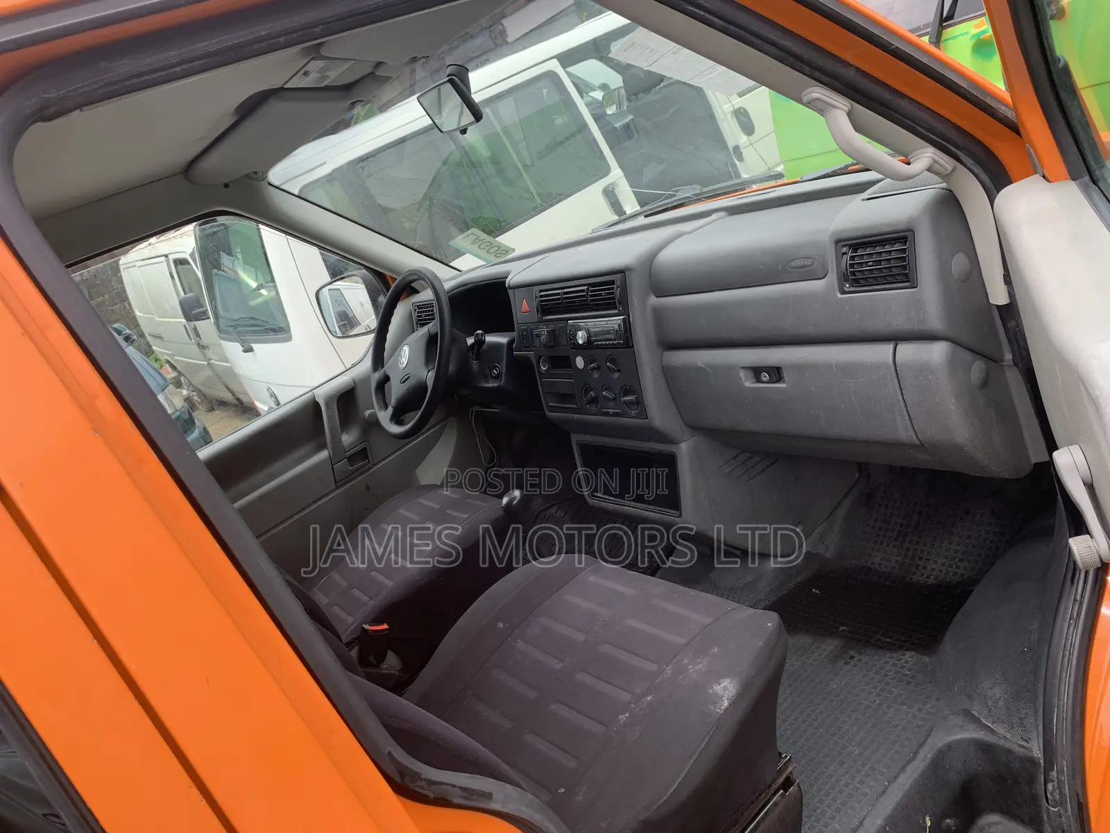 Volkswagen Transporter 2007 Yellow