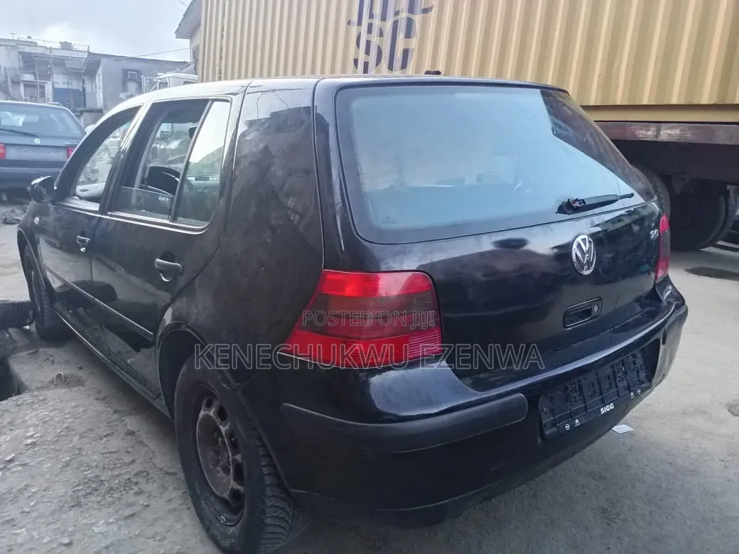 Volkswagen Golf 2004 Black