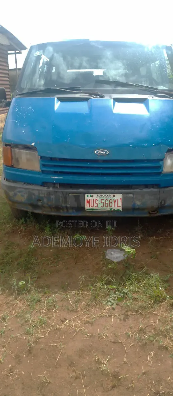 Ford Transit 1990 Blue